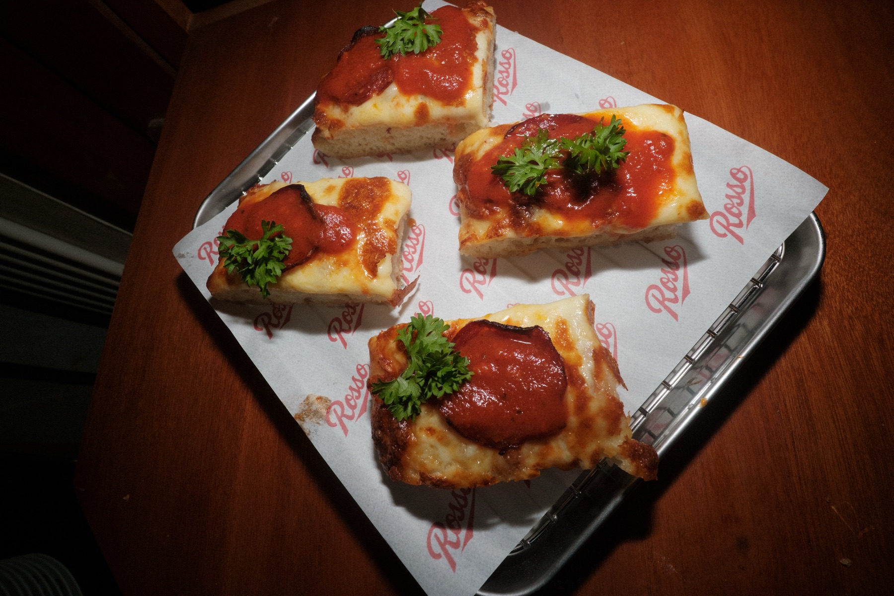 Detroit Red pizza